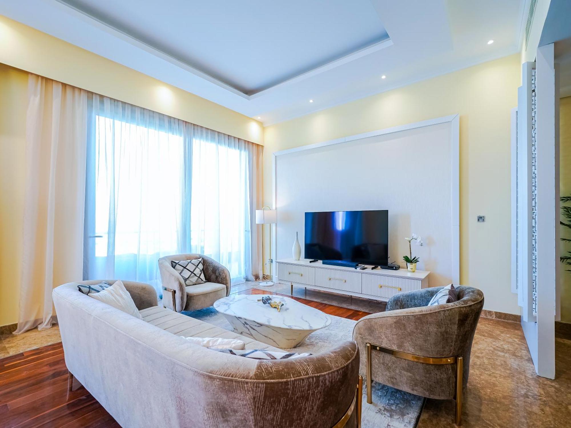 Апартаменти Beachfront 3br Maid With Pool & Sea Views *