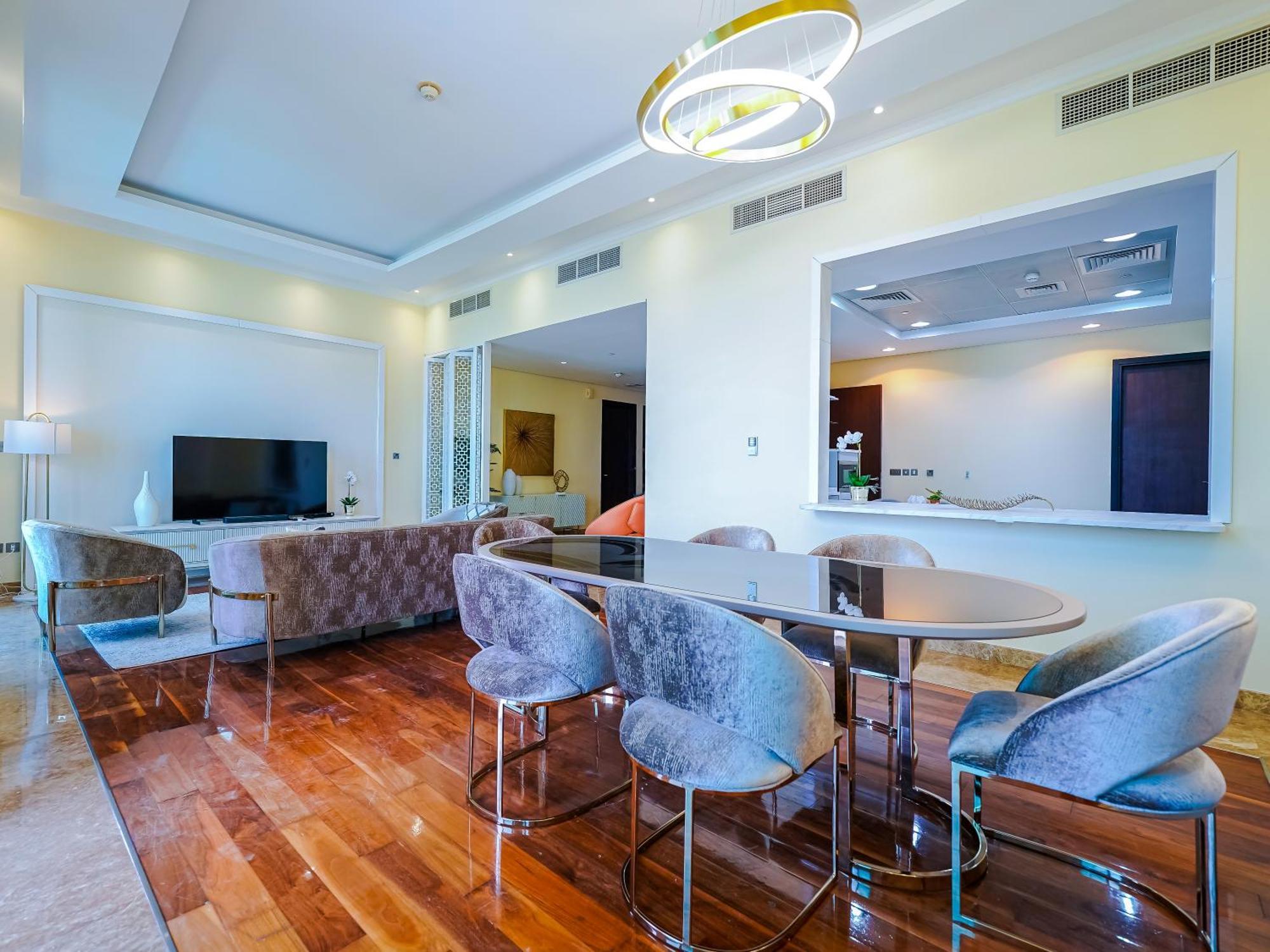 Beachfront 3br Maid With Pool & Sea Views Апартаменти *